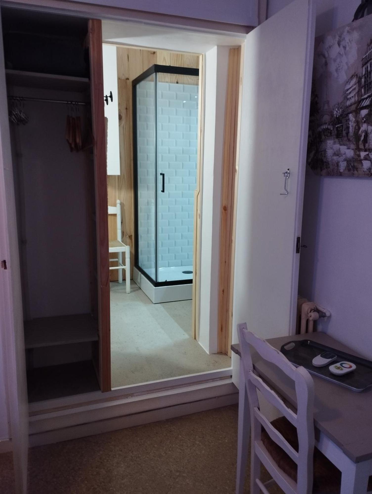 Chambres D'Hotes Chez Catherine A Reus Chambre De Paris Avec Salle De Bains Privee المظهر الخارجي الصورة